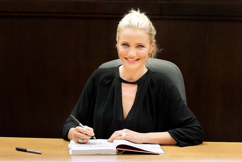 LOS ANGELES, CA - JANUARY 16:  Cameron Diaz attends the book signing for 'The Body Book' at Barnes & Noble bookstore at The Grove on January 16, 2014 in Los Angeles, California.  (Photo by Gabriel Olsen/Getty Images)