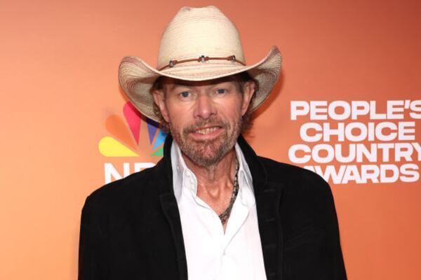 Country star Toby Keith shares update on stomach cancer battle