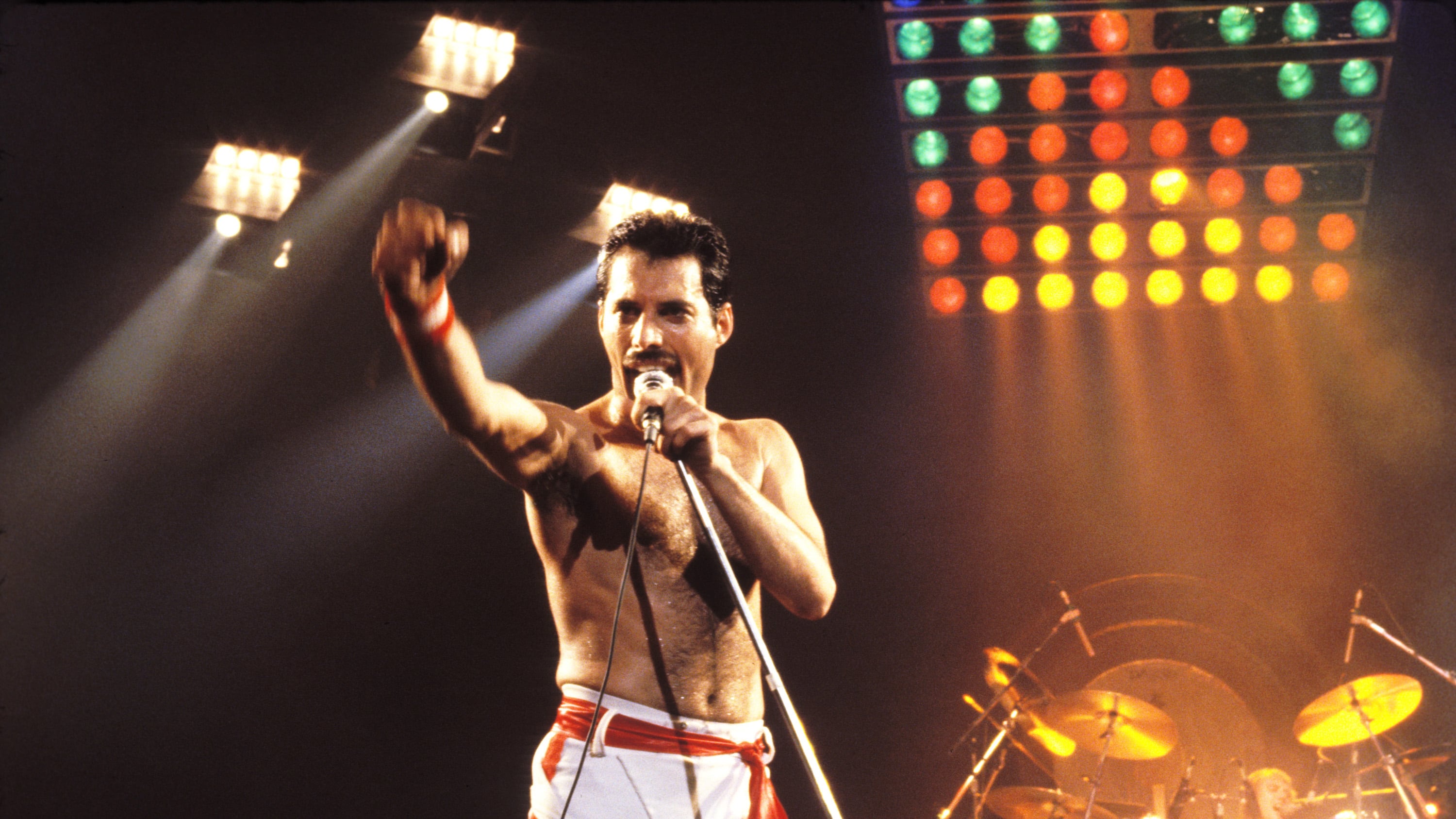 Freddie Mercury of Queen, 1982 Tour at the Various Locations in Oakland, California (Photo by Steve Jennings/WireImage)
