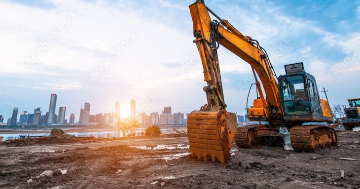 Worker killed after trench collapses at Arizona construction site